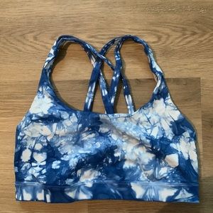 Lululemon size 6 sports bra